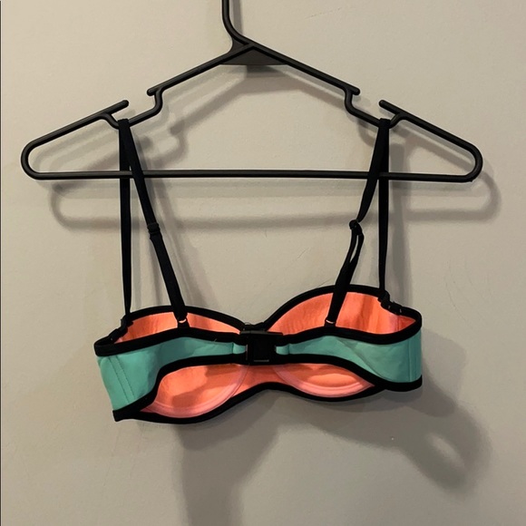 Triangl swimsuit size xs - Picture 3 of 8